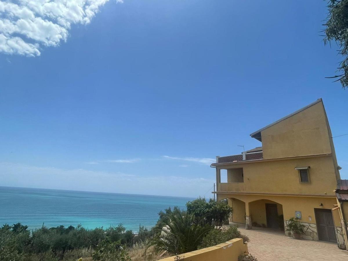 Villa Yellow House Licata Exteriér fotografie