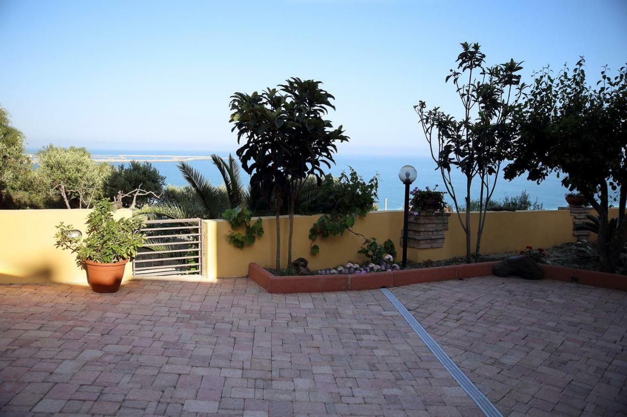 Villa Yellow House Licata Exteriér fotografie